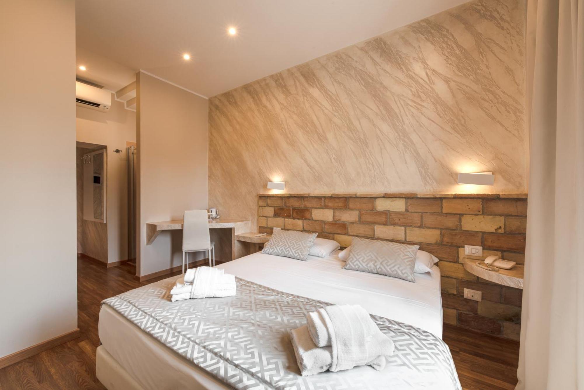 Top Floor Colosseo Guesthouse Rome Bagian luar foto