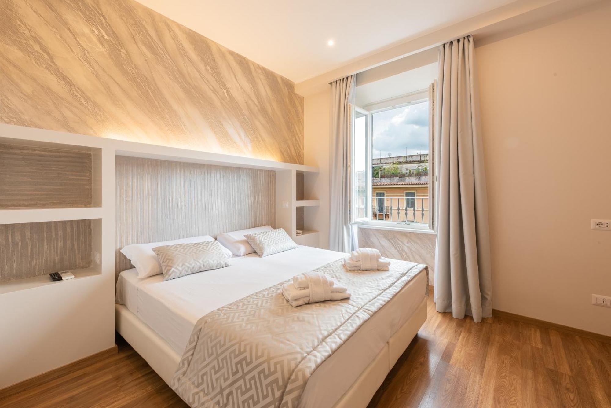 Top Floor Colosseo Guesthouse Rome Bagian luar foto