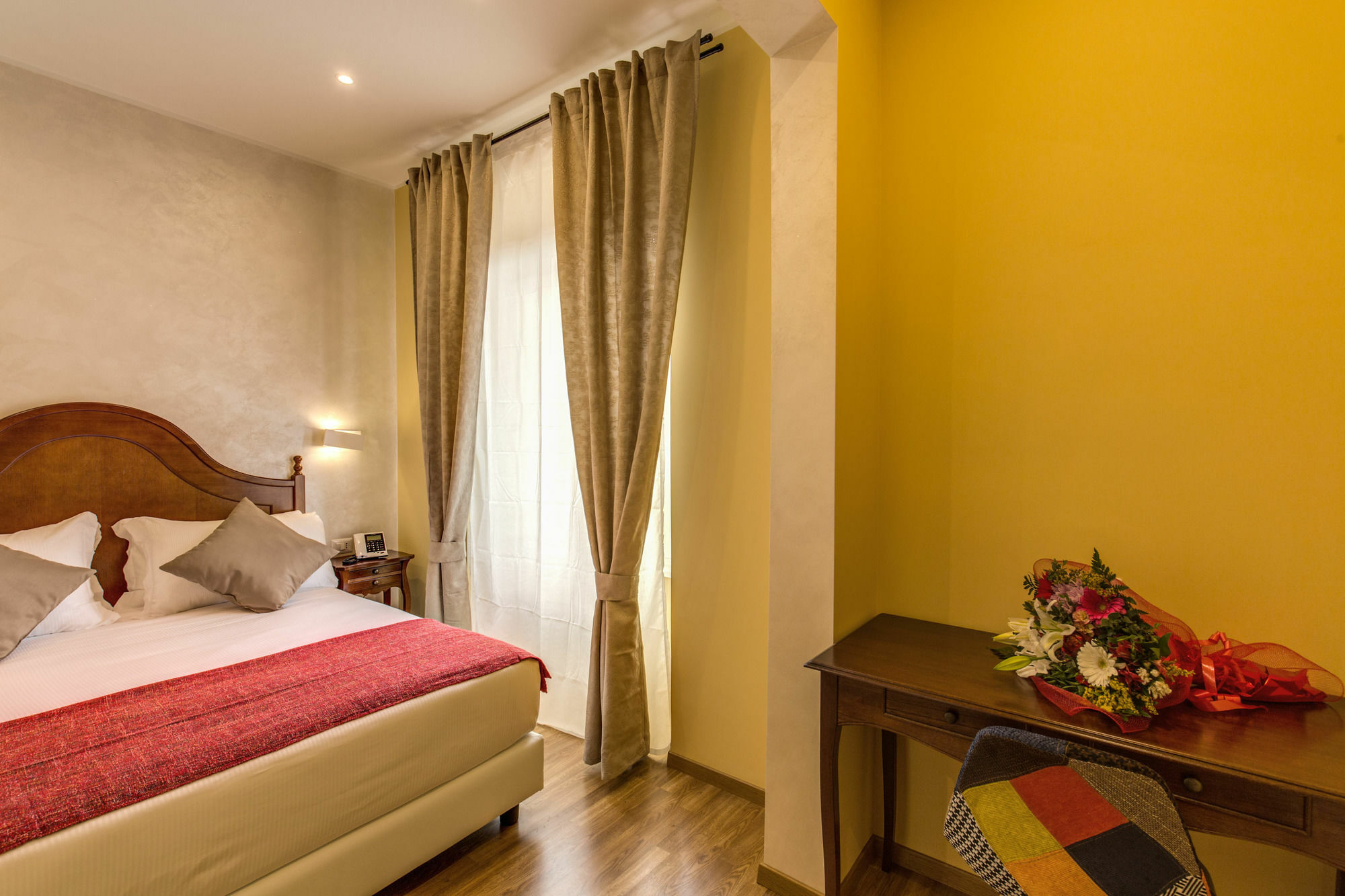Top Floor Colosseo Guesthouse Rome Bagian luar foto